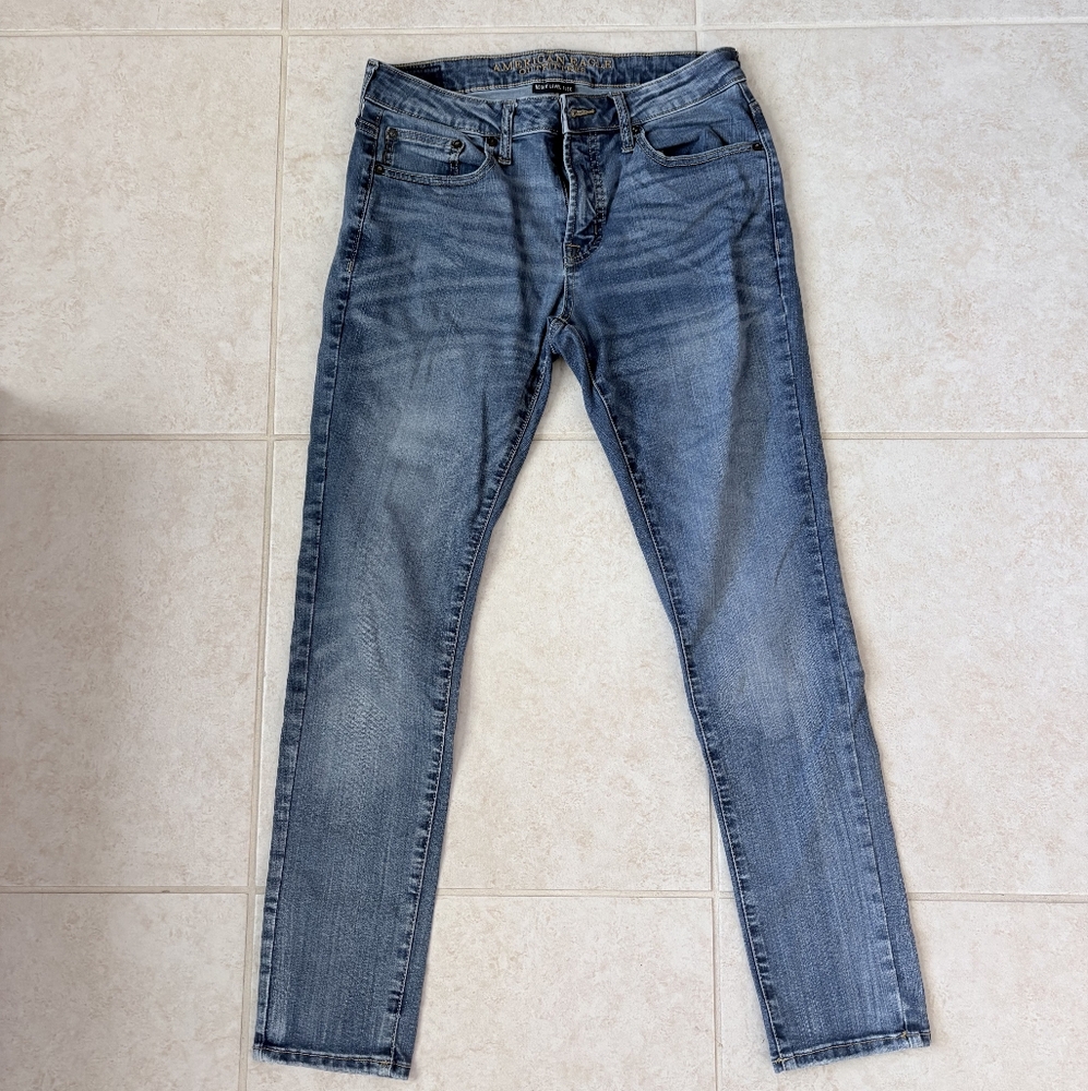 American Eagle Outfitters Light Blue Slim Jeans Size 32*30